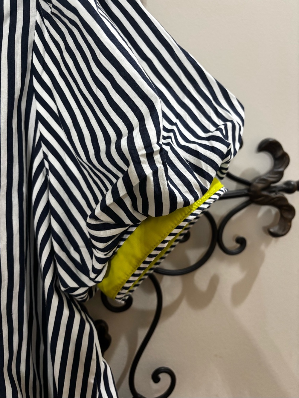 Entro blouse size medium - Picture 3 of 6